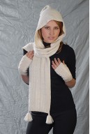 Connet with scarf,braids and pompons